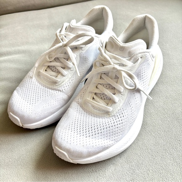 Lululemon Men’s Beyondfeel Running Shoe - Picture 6 of 12